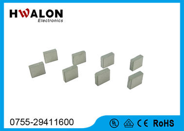 Biały kolor Mały element ceramiczny PTC 12 - 24 prostokątny układ napięcia